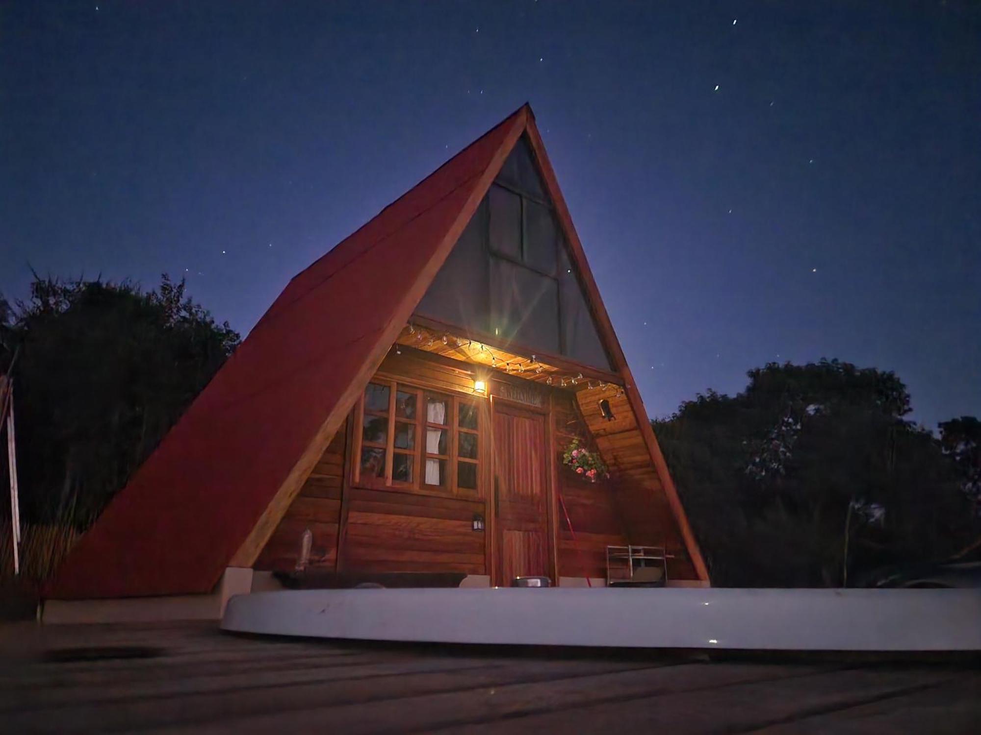 Suisse Chalet By Montjacui - Com Jacuzzi Cunha Kültér fotó